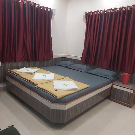 Sai Raghunandan Guest House シルディ エクステリア 写真