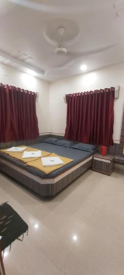 Sai Raghunandan Guest House シルディ エクステリア 写真