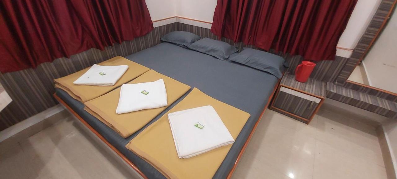 Sai Raghunandan Guest House シルディ エクステリア 写真
