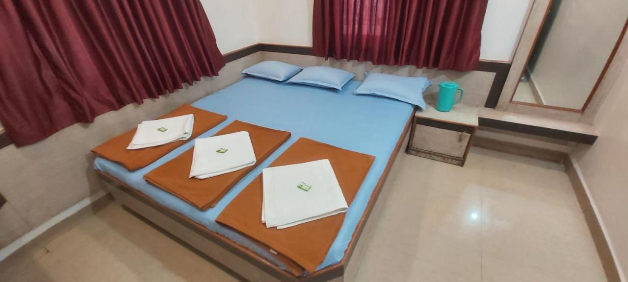 Sai Raghunandan Guest House シルディ エクステリア 写真