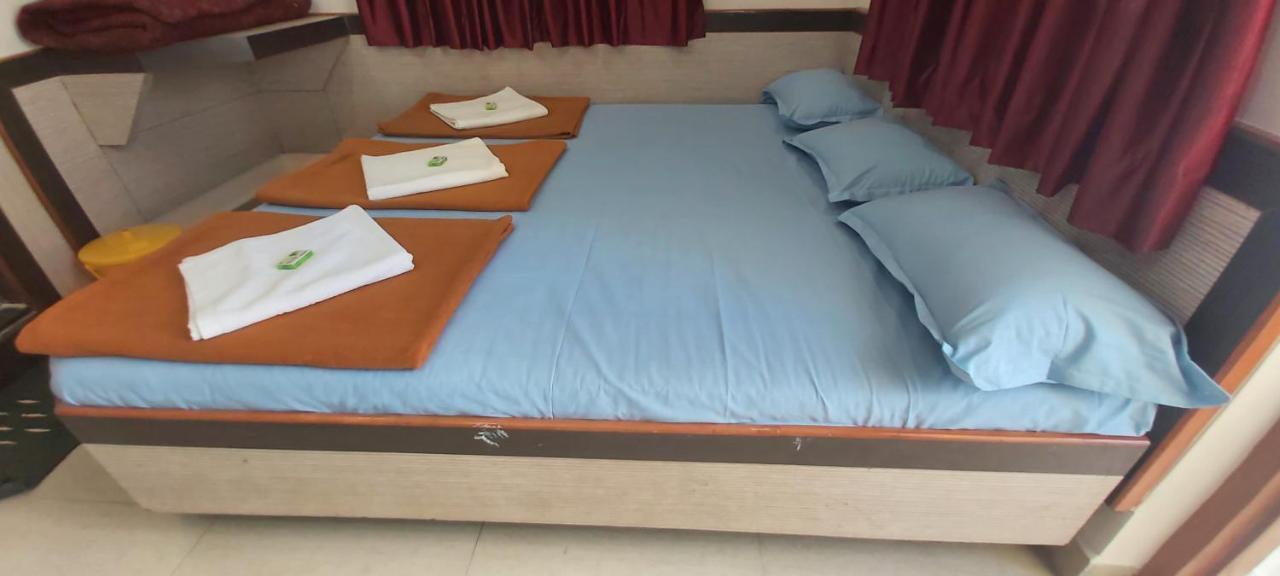 Sai Raghunandan Guest House シルディ エクステリア 写真